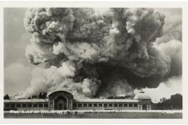 Brand der Rotunde im Prater, Postkartenverlag Donauland, 1937, Sammlung Wien Museum