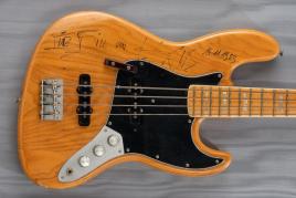 Detail: Johann Hölzel alias "FALCO", Fender E-Bass Gitarre des Künstlers