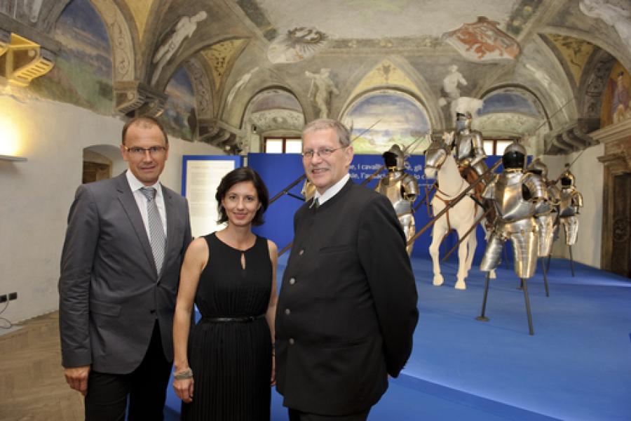 Wolfgang Muchitsch, Sonja Grabner, Kurator Johannes Ramharter, Foto: UMJ / N. Lackner