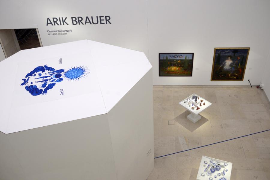 Arik Brauer Ausstellungsansicht 3 © Ausstellungsansicht „ARIK BRAUER“ © Leopold Museum / APA-Fotoservice / Bargad