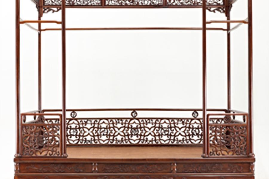 A huanghuali canopy bed  Early Qing Dynasty, 17th century L. 224cm W. 147.7cm H. 231.2cm  Ever Arts Gallery, Hong Kong