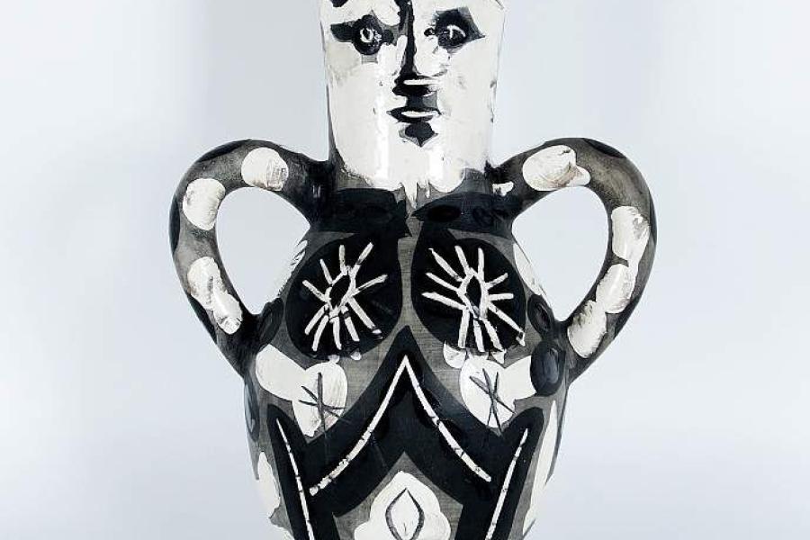 280 Pablo Picasso, Keramikvase, farbig bemalt, Schätzpreis: 	12.000 - 14.000 EUR