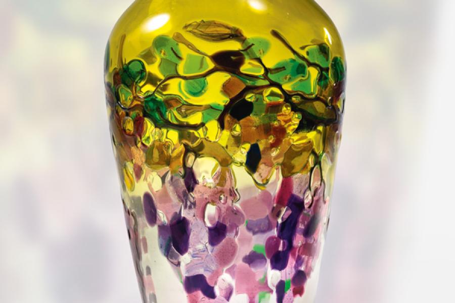 Ercole Barovier, An Important “Grappoli d’Uva” Vase. Estimate $40,000–60,000.