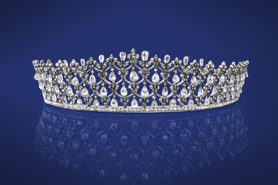 Diamantdiadem, zus. ca. 30 ct, 1902-1922 € 42.500