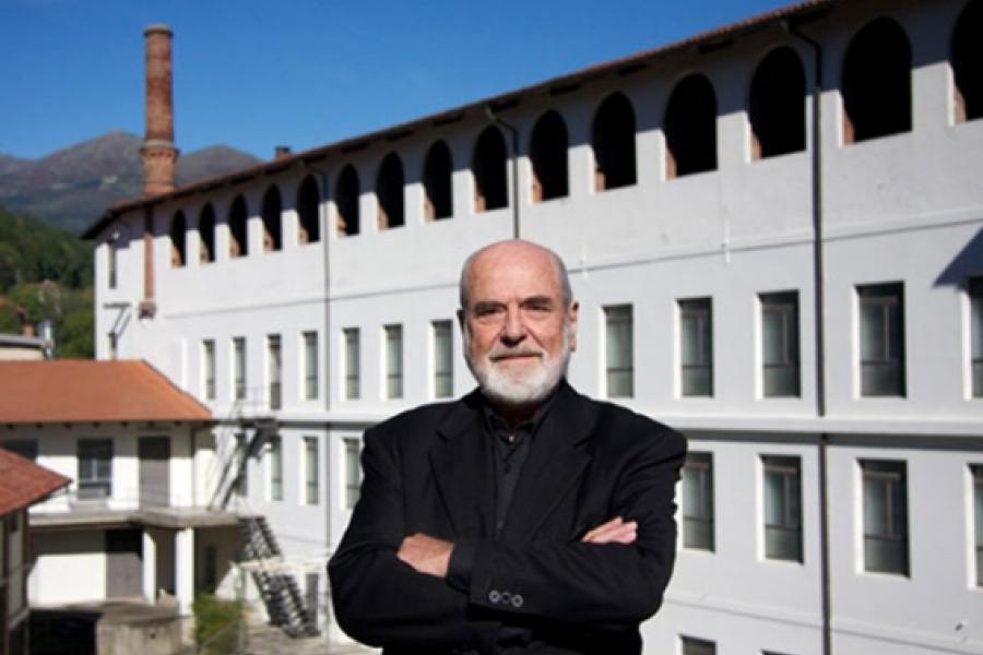 Michelangelo Pistoletto, Vor der Fondazione Pistoletto – Cittadellarte, Biella, Foto © Andrea Oitana