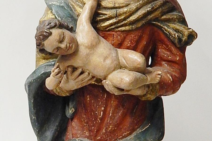 Bekrönte Madonna mit Kind,Holzschnitzarbeit des 18./19.Jahrhunderts,wohl Österreich,Höhe ca.82cm, unrestauriert