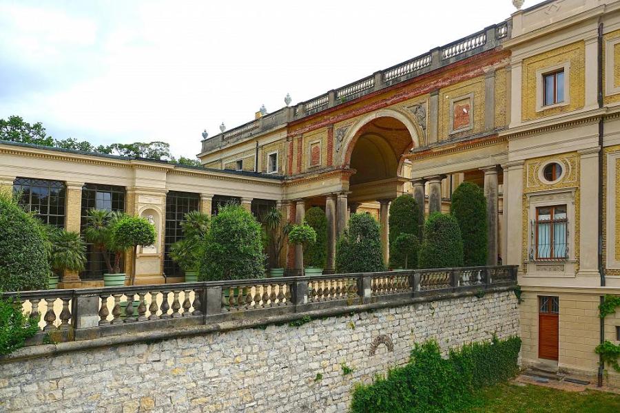 Sanierungsbedürftig: Nordost-Pavillon des Orangerieschlosses im Potsdamer Park Sanssouci. Foto: SPSG / Anne Biernath