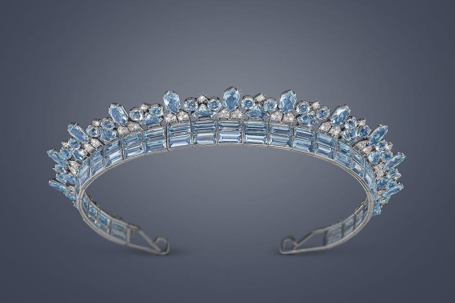 Cartier Art déco Aquamarin Diadem, Platin 950, Aquamarine zusammen ca. 70 ct., Diamanten zusammen ca. 4 ct., signiert Cartier London, Arbeit um 1930 - 35, Schätzwert € 34.000 - 70.000