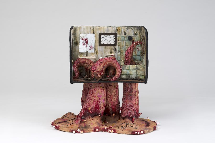 Kellie Palatino It’s alive! 2021 wire mesh, air-dried modelling clay, synthetic polymer paint, cardboard, watercolour, glass, dirt, gloss varnish 46.0 x 50.0 x 33.0 cm Kilbreda College, Mentone © Kellie Palatino