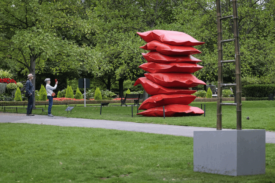 Final Weeks of Frieze Sculpture