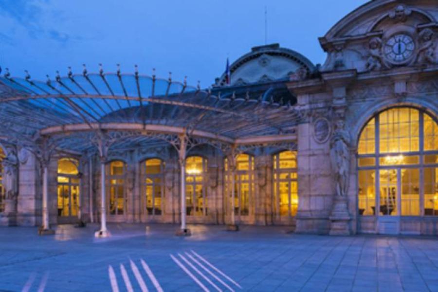 Der Palais des Congrès in Vichy © Catherine Stukhard  —  Der Palais des Congrès in Vichy