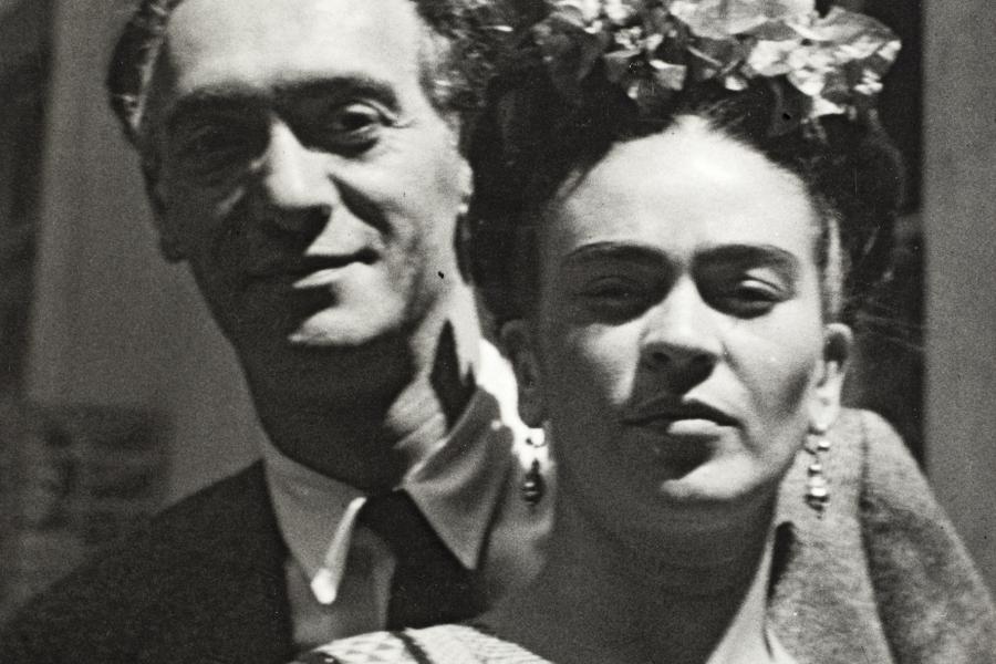 Nickolas Muray & Frida Kahlo, fotografiert von Nickolas Muray, 1939. Frida Kahlo & Diego Rivera Archives, Bank of Mexico, Treuhänder im Diego Rivera and Frida Kahlo Museum Trust