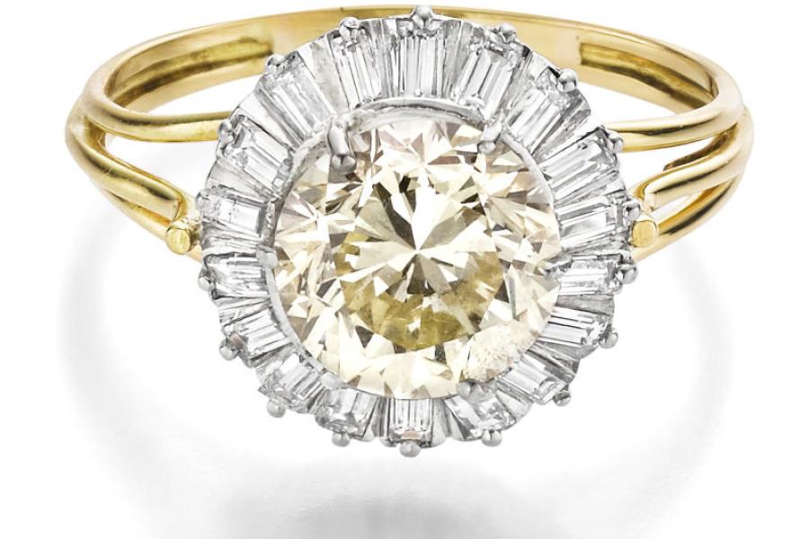 1076 Juwelier Schilling Ring mit Fancy gelbem Brillant von über 3 Carat Zuschlag: 14360,- EUR