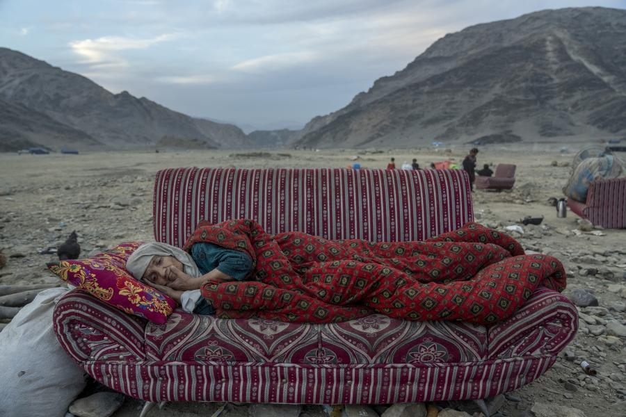 World Press Photo 2024, Asia Stories, Afghanistan on the Edge, Ebrahim Noroozi, Associated Press