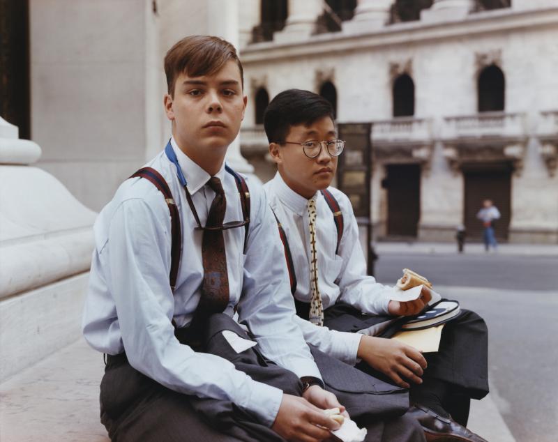 Joel Sternfeld&#8232; Summer Interns Having Lunch, Wall Street, New York, August 1987 © Courtesy of the artist and Luhring Augustine, New York, 2012