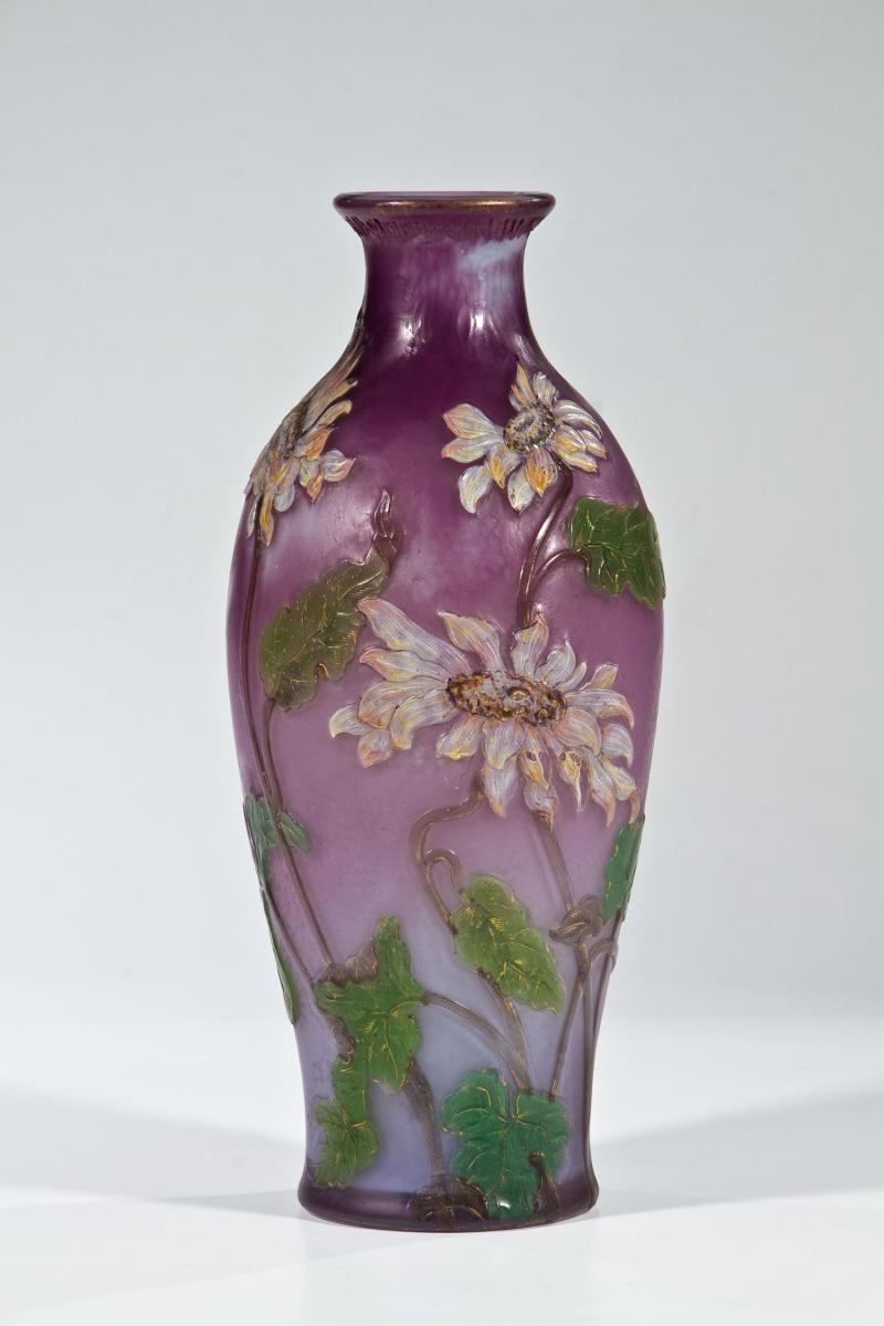 300 - Bedeutende Vase mit Dahlien Verrerie d'Art de Lorraine Burgun, Schverer & Cie, 1895-1903  Katalogpreis: 14.000 - 16.000 €