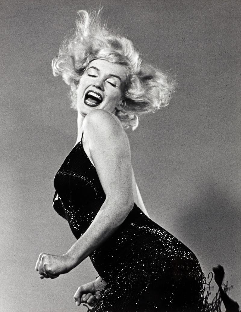 Lot 128: Philippe Halsman, "Marilyn jumping" Startpreis: EUR 1.200 Schätzpreis: EUR 2.000 - 2.500