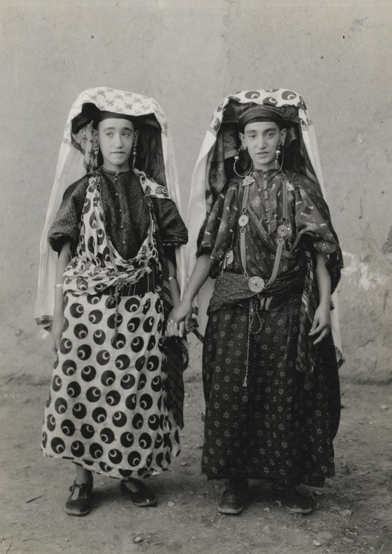 Citroën-Haardt Expedition Zentral-Afrika Zwei Frauen in Colomb-Béchar, Algerien 1924 National Geographic Image Collection