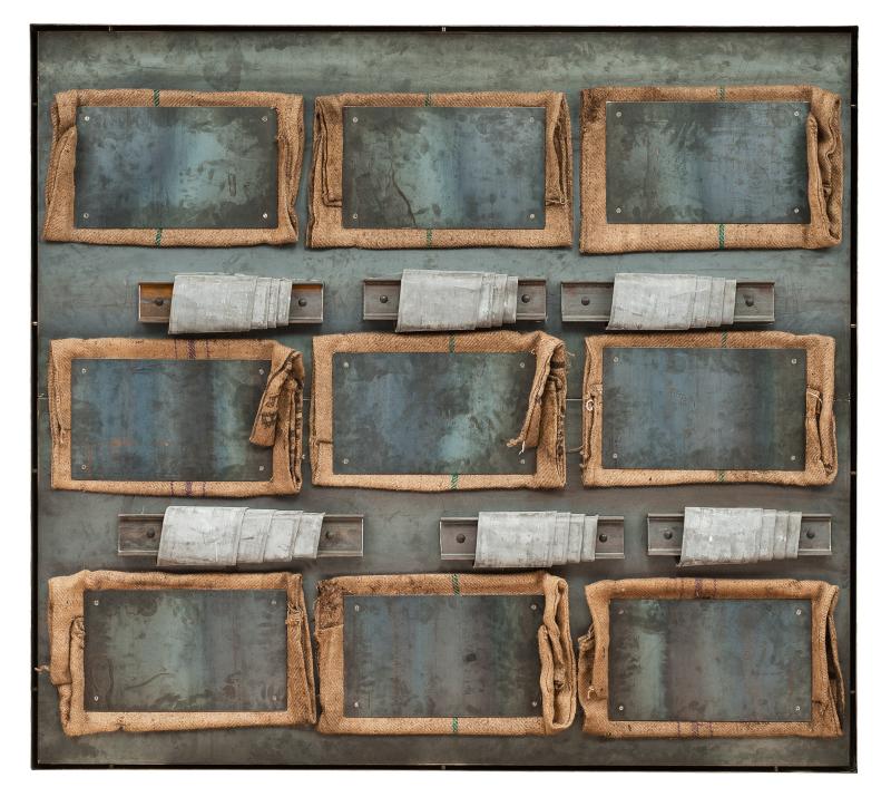 Jannis Kounellis Ohne Titel. 1989. Assemblage aus Eisen, Blei und Jute. Zuschlag: 85000,- EUR (Limit: 80000,- EUR)