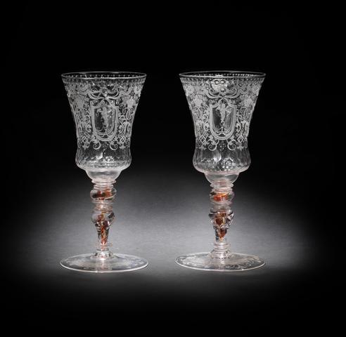 Los 20* A pair of Saxon engraved goblets, Dresden, circa 1725 €5,100 - 7,600