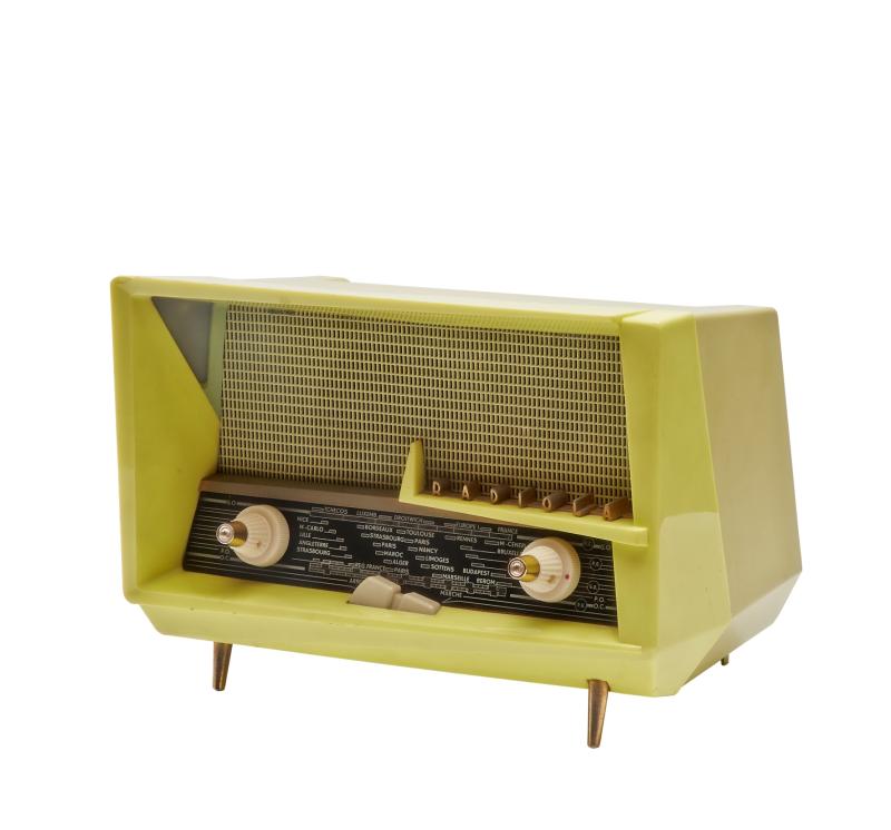 Radio „Radiola RA 248 A“,1958, Produktion SFR Société Française Radio-Eléctrique (Radioéléctrique) SA, Paris, Frankreich, 1958; Thermoplast Koelsch Collection Foto: www.flohagena.com