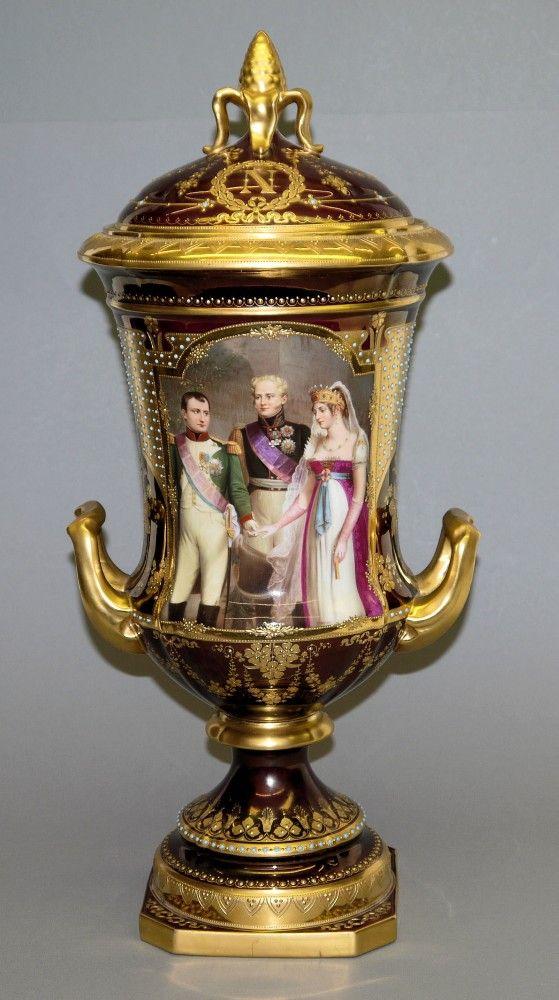 Kratervase „Napoleon und Königin Louise in Tilsit“, wohl Volkstedt um 1900, Limit::	500 €