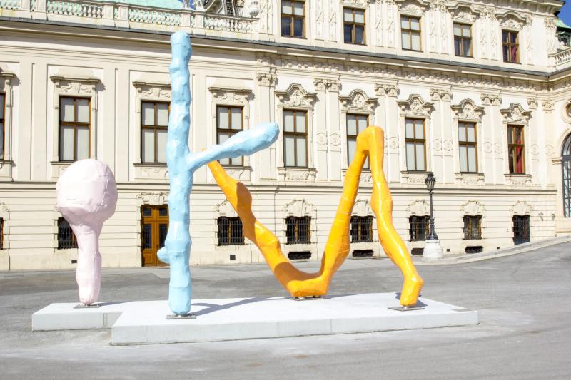 Franz West, "Room in Vienna", 2010 Aluminium lackiert, in drei Teilen 300 x 125 x 125 cm (rosa), 370 x 500 x 250 cm (orange), 510 x 270 x 200 cm (blau) Courtesy Franz West Privatstiftung Foto: © Belvedere, Wien