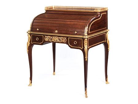 106 Elegantes Zylinderbureau von Paul Sormani  Höhe: 108 cm. Breite: 98 cm. Tiefe: 64 cm. Auf dem Schloss, Schätzpreis: € 11.000 - 15.000