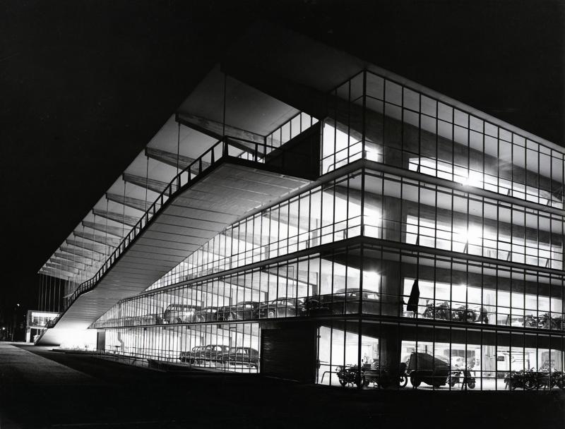 Paul Schneider-Esleben. Architekt  Paul Schneider-Esleben, Haniel-Garage, Düsseldorf (1950-53)  © Architekturmuseum TUM Foto: Rudolf Eimke