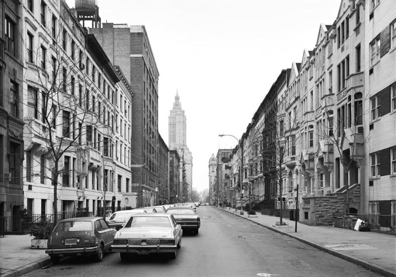 Thomas Struth, West 74th Street, New York, Upper West 1978, 6/10, silver gelatin print, 41,7 x 59,2 cm, Taxe: € 7.500, Ergebnis: € 24.000