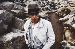 Guido Mangold, Joseph Beuys, documenta 7, Projekt "Stadtverwaldung", Kassel 1982 Farbfotografie, 44 x 64 cm, eines von zehn Exemplaren