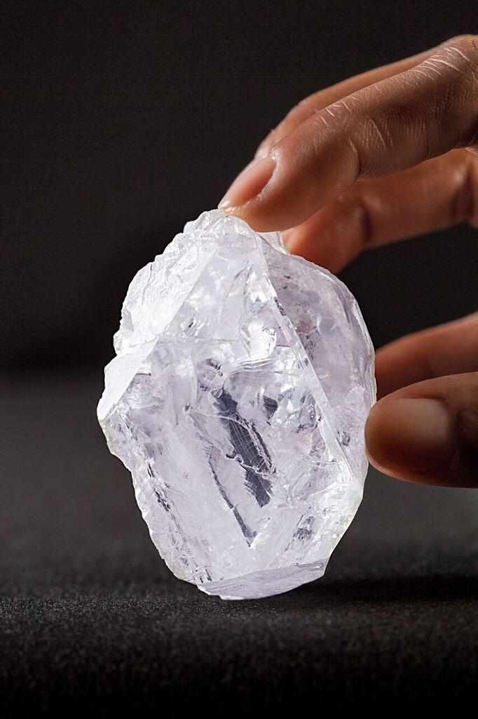 1109-carat “Lesedi la Rona