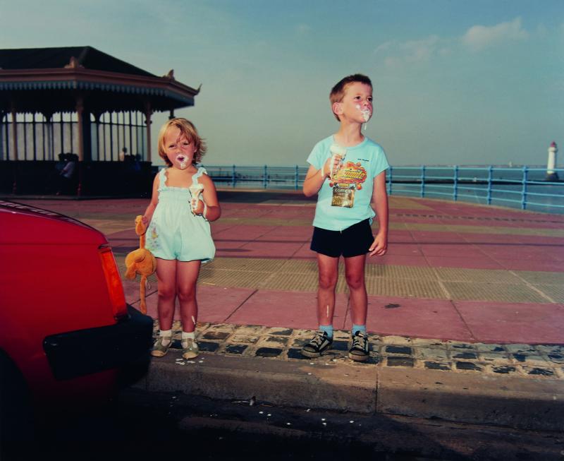 Los 193 MARTIN PARR (* 1952) ‘The Last Resort (New Brighton, Merseyside)’, 1983-1986 Chromogenic print, signiert € 2.800 / € 4.000 – 5.000