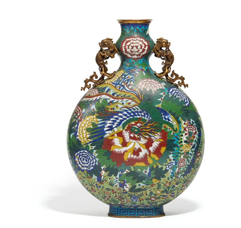 Mondflasche mit Drachenhenkeln China, Qing-Dynastie 18./19. Jh. Höhe 53,5cm Ergebnis: 16.640 Euro