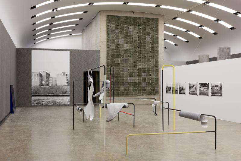 Ausstellungsansicht: Beton, Kunsthalle Wien 2016, Foto: Stephan Wyckoff