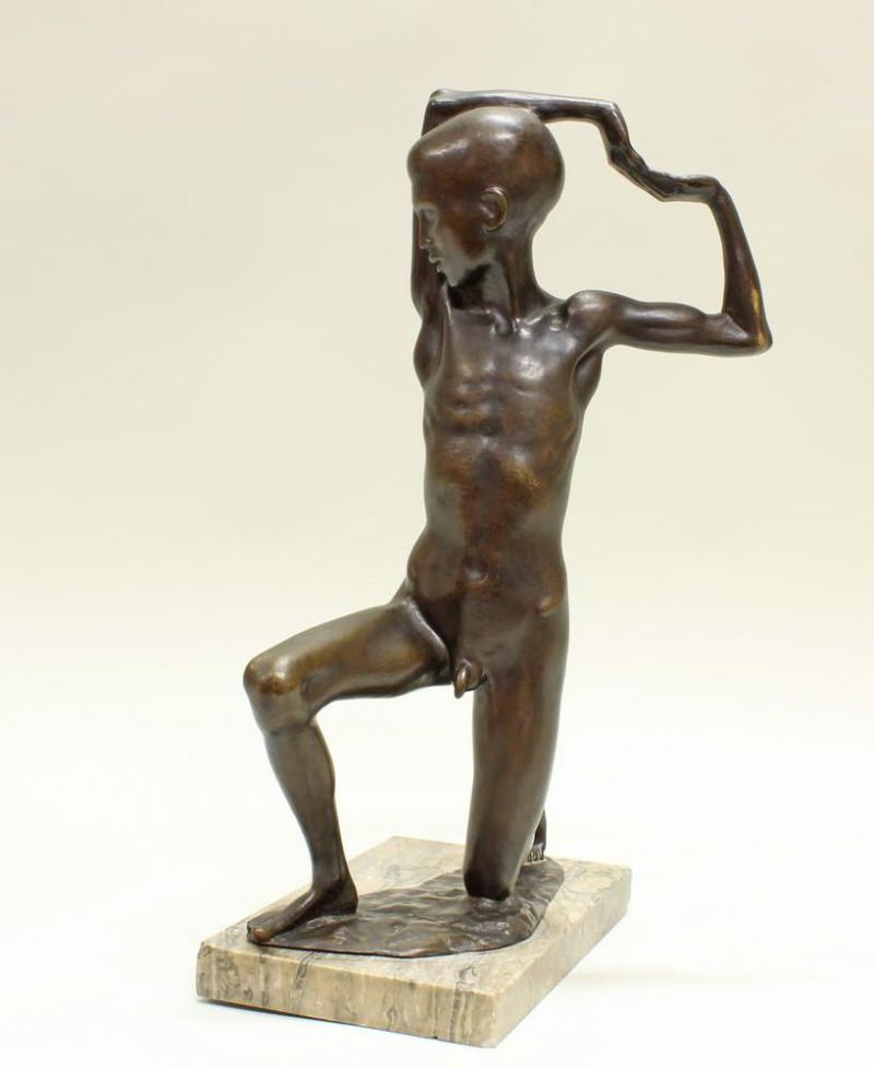 Bronze, braun patiniert, "Kniender Jüngling", Mindestpreis:	1.200 EUR