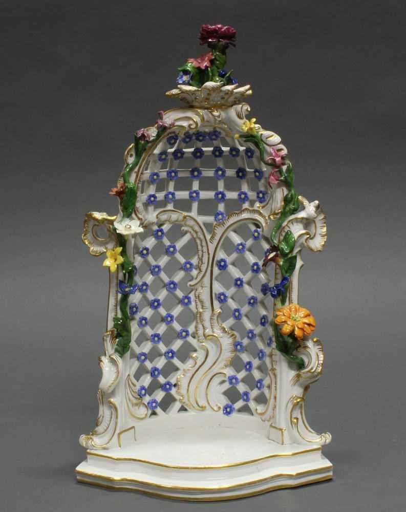 Porzellanlaube, Meissen, Schwertermarke, 1774-1817 Mindestpreis:	800 EUR