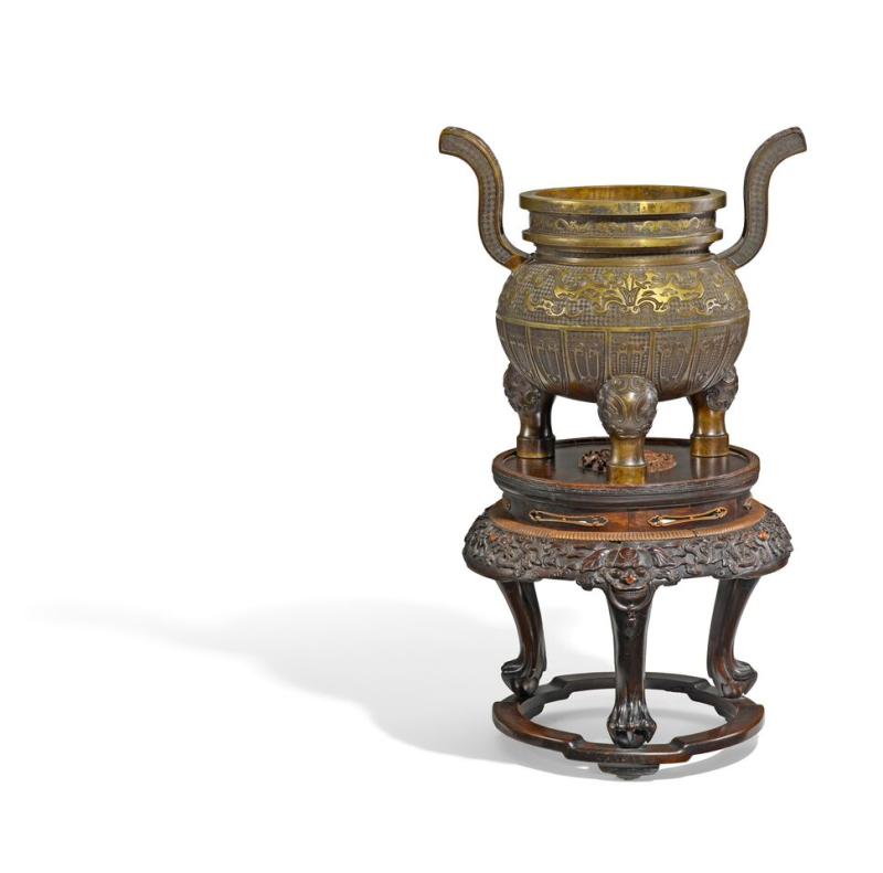 Weihrauchbrenner mit hohen Henkeln China | Qing-Dynastie, Yongzheng-Periode (1722-35) Bronze | Höhe 46cm Ergebnis: 448.000 Euro