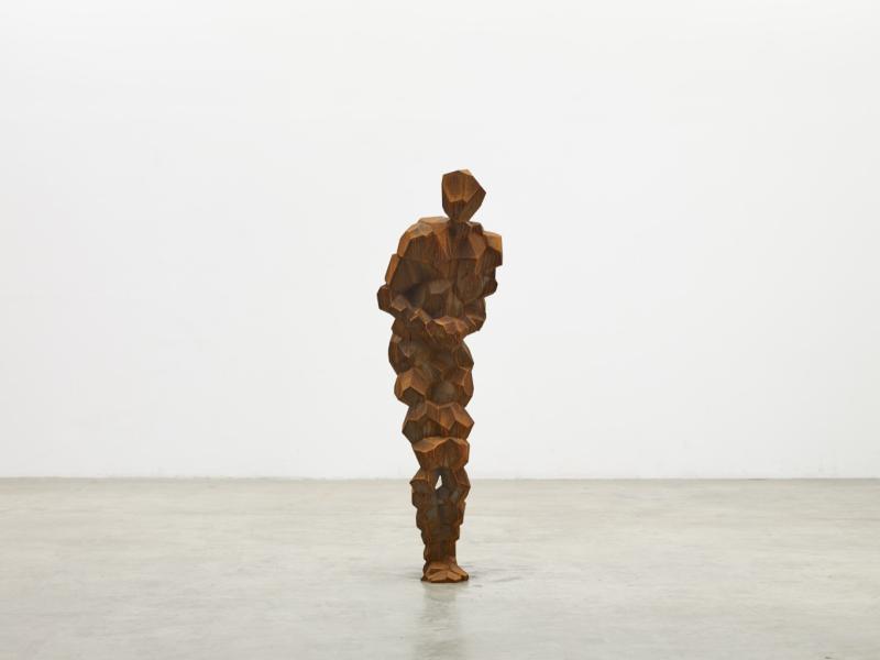 Antony Gormley CONTRACT, 2016 Cast iron 172,4 x 52,5 x 46,3 cm (67,87 x 20,67 x 18,23 in) Ed. 1 of 5 (AG 1588.1)