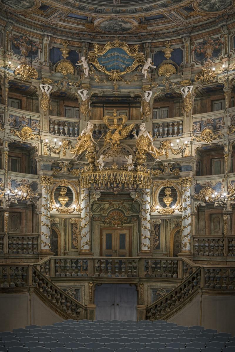 Bildtitel: Markgräfliches Opernhaus Bayreuth nach der Restaurierung, Blick zur Fürstenloge  Foto: Achim Bunz