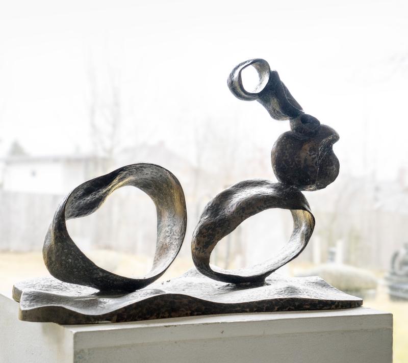 E2, Dynamische Ringe, 1980, Bronze,  49,5 x 34,5 x 36,5 cm