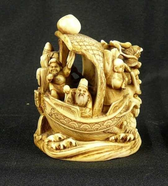 Netsuke, Takarabune, Japan, um 1850. Aufrufpreis:	650 EUR