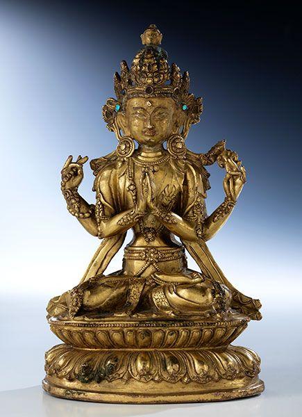 Avalokiteshvara Höhe: 21,5 cm. Bodenseitiges Sammlungsetikett Sino-tibetisch, 15. Jahrhundert. Bronze, gegossen, ziseliert, vergoldet. Schätzpreis:	30.000 - 50.000 EUR