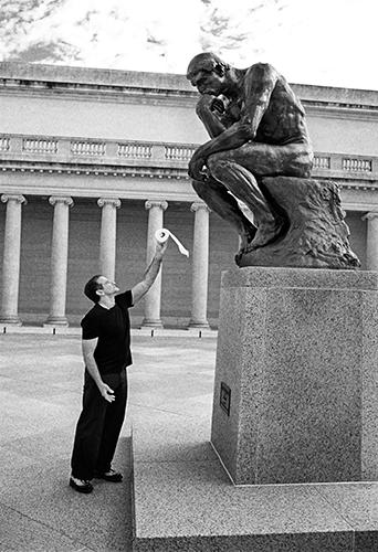 Photo from: Robin Williams: A Singular Portrait, 1986-2002, Published by Counterpoint, August 9, 2016 © Arthur Grace