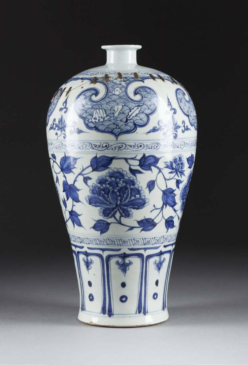 MEIPINGVASE MIT FLORALDEKOR, China, frühe Ming-Dynastie