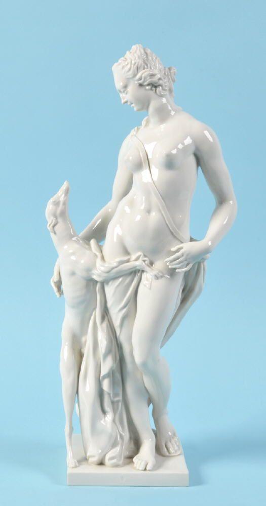 Figur - Diana mit Windhund "Nymphenburg" Porzellan, weiß Mindestpreis:	400 EUR