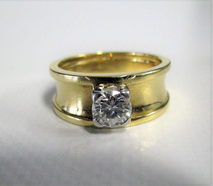 Brillant-Ring,  ca. 1 ct,  TW IF (lupenrein).