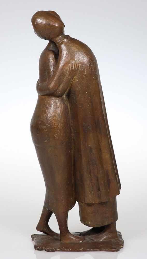 Gerhard Marcks 1889 Berlin - 1981 Köln - "Abschied" - Bronze. Goldbraun patiniert. 3/8. H. 48,5 cm. Aufrufpreis:	10.000 EUR Schätzpreis:	14.000 EUR