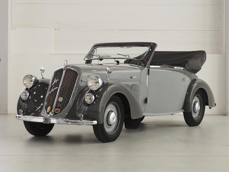 Nr. 77: 1936 Steyr 120 Super Cabriolet,  Schätzwert € 110.000 - 140.000