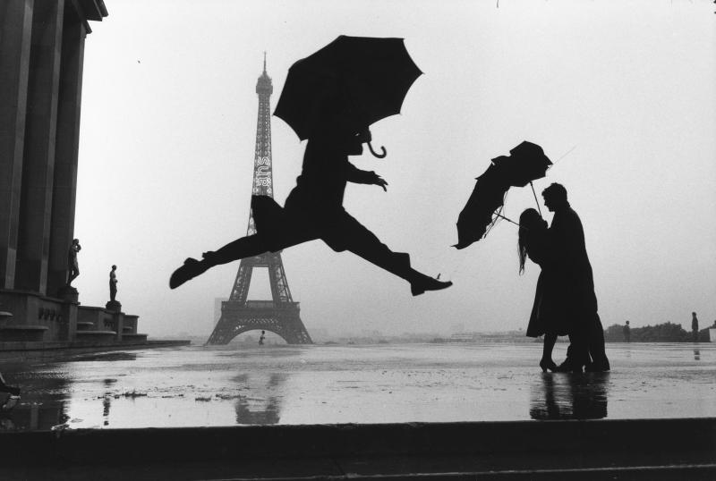 Paris, 1989 © Elliott Erwitt / Magnum Photos, courtesy OstLicht. Galerie für Fotografie